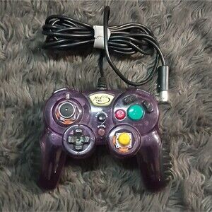 Nintendo Gamecube Controller Mad Catz CLEAR PURPLE. NOT TESTED BUY AS IS.  (B11)